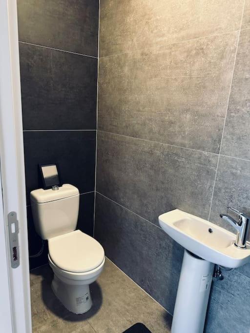 Priam Apartment 普里什蒂纳 外观 照片