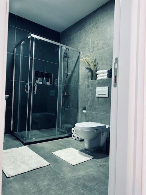Priam Apartment 普里什蒂纳 外观 照片